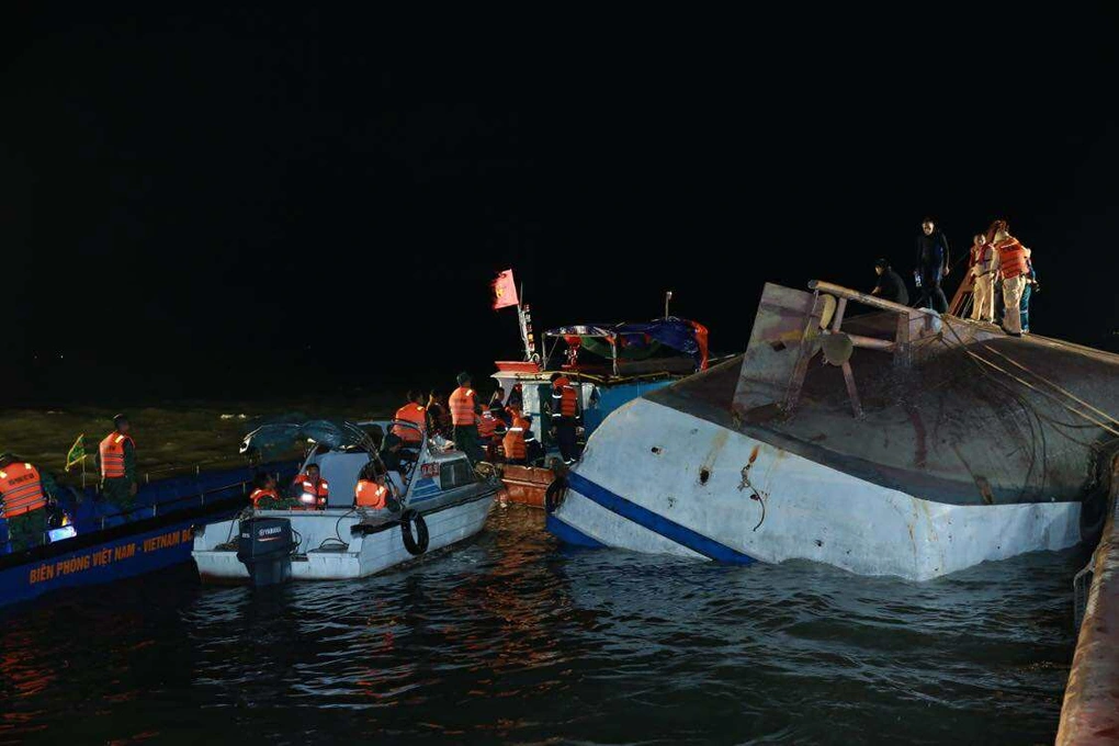 Panorama del naufragio del barco en Quang Ninh: El tormentoso viaje del barco Vinh Xanh 58