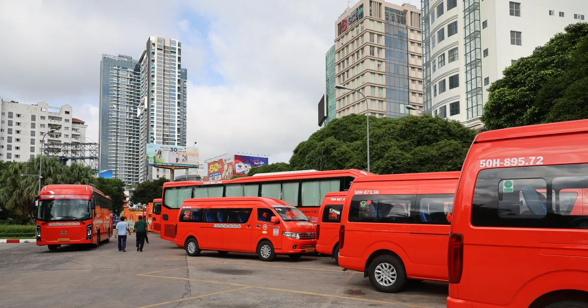 1.260 cán bộ, công chức, viên chức và người lao động từ Bình Dương và Bà Rịa - Vũng Tàu (cũ) về trung tâm TPHCM làm việc