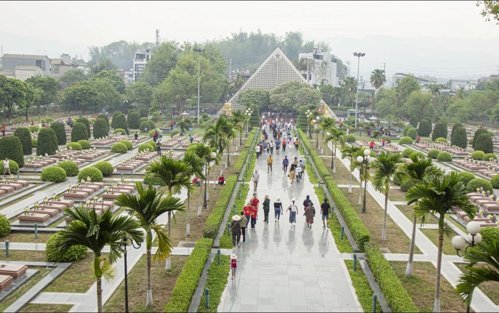 Tháng 7 tri ân các anh hùng, liệt sĩ trên mảnh đất lịch sử Điện Biên Phủ - ảnh 1
