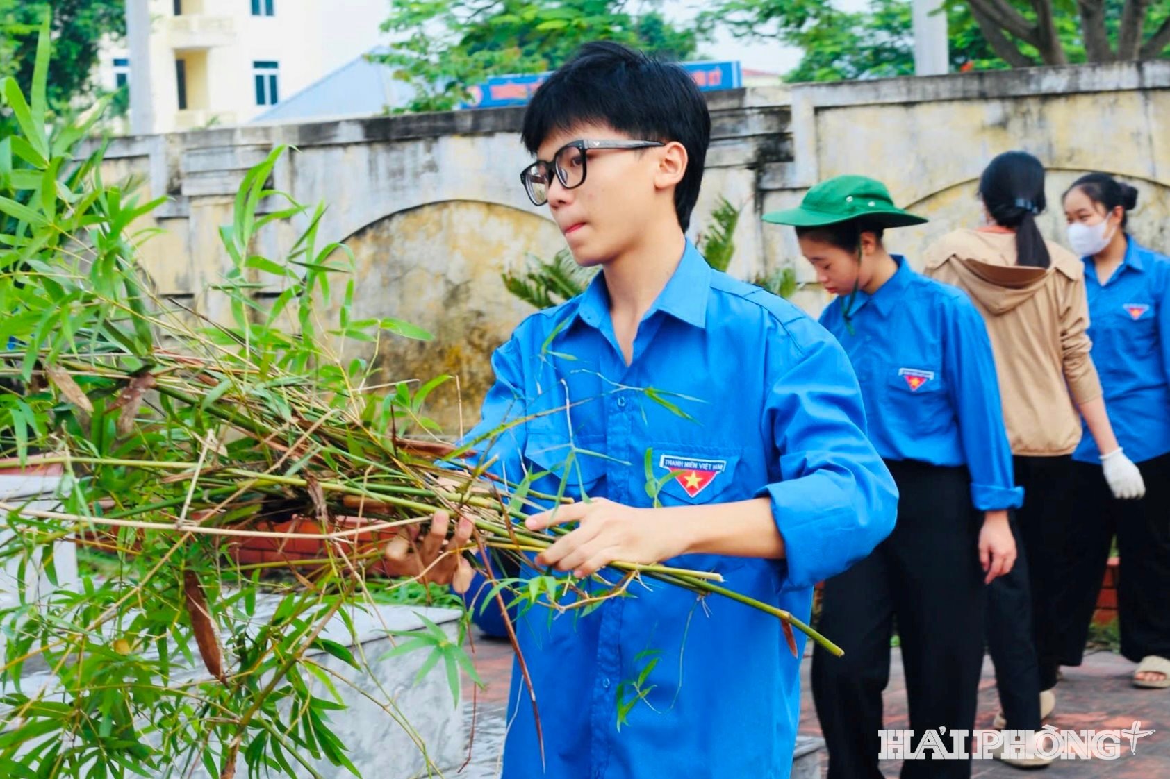 chu-nhat-xanh.jpg
