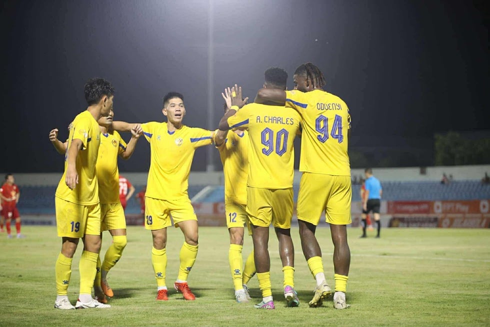 Đội Quảng Nam bất ngờ bỏ V-League, VFF vào cuộc gấp: Mùa giải mới chưa đá đã lao đao- Ảnh 1.