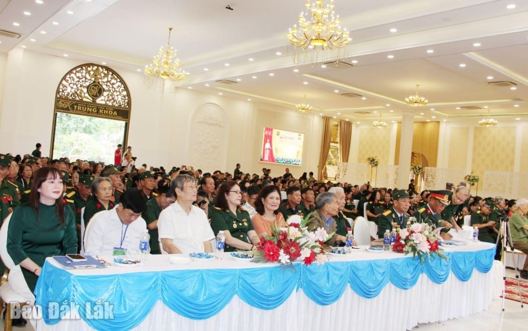 Các đại biểu tham dự chương trình kỷ niệm.