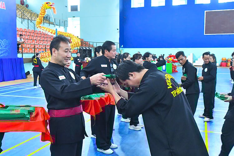 Công nhận thêm 17 võ sư 6 đẳng tại kỳ thi võ cổ truyền toàn quốc - Ảnh 1.