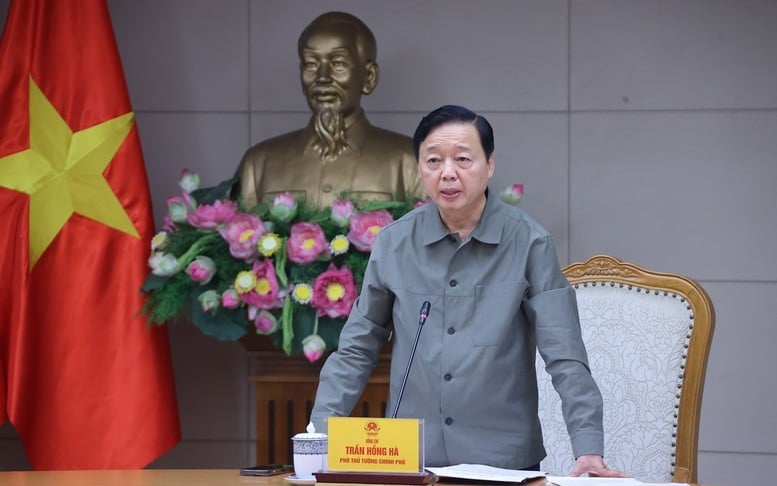 Phó Thủ tướng Trần Hồng Hà lưu ý, sau khi kiện toàn tổ chức bộ máy chính quyền địa phương 2 cấp, các tỉnh, thành phố cần rà soát và đánh giá thực chất mức độ sẵn sàng ứng phó thiên tai - Ảnh:VGP/MK