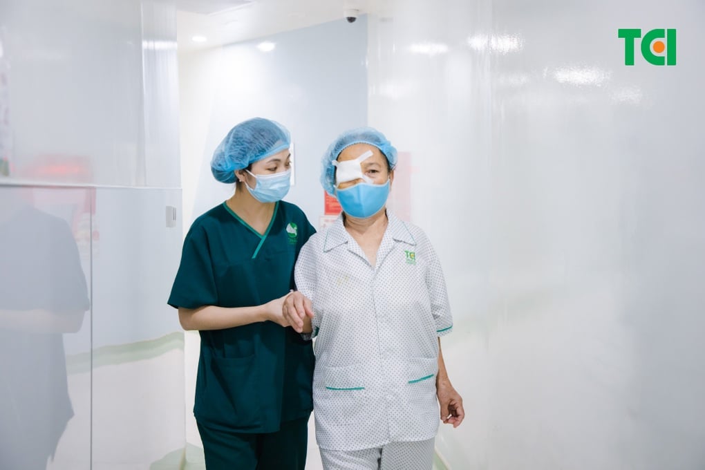 Mổ đục thủy tinh thể bằng Phaco - cứu đôi mắt người bệnh tiểu đường U80 - 3