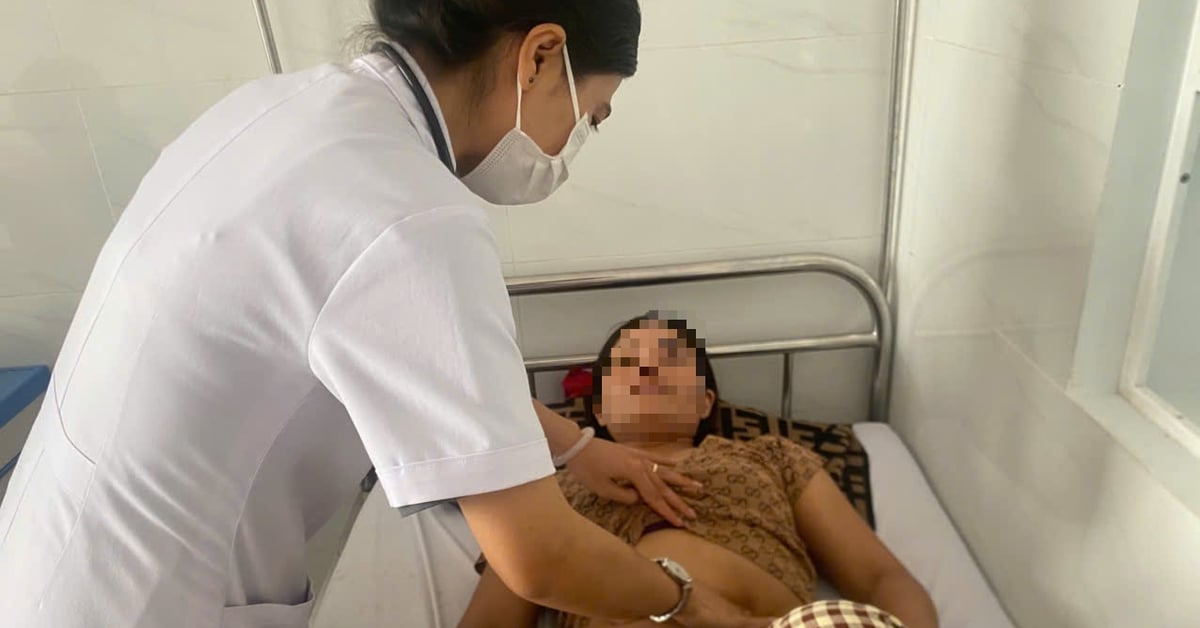 Hàng chục người rối loạn tiêu hóa, khai do ăn bánh mì