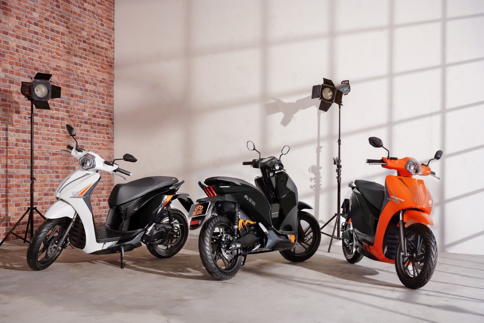 Квантовый электрический мотоцикл – Dat Bike