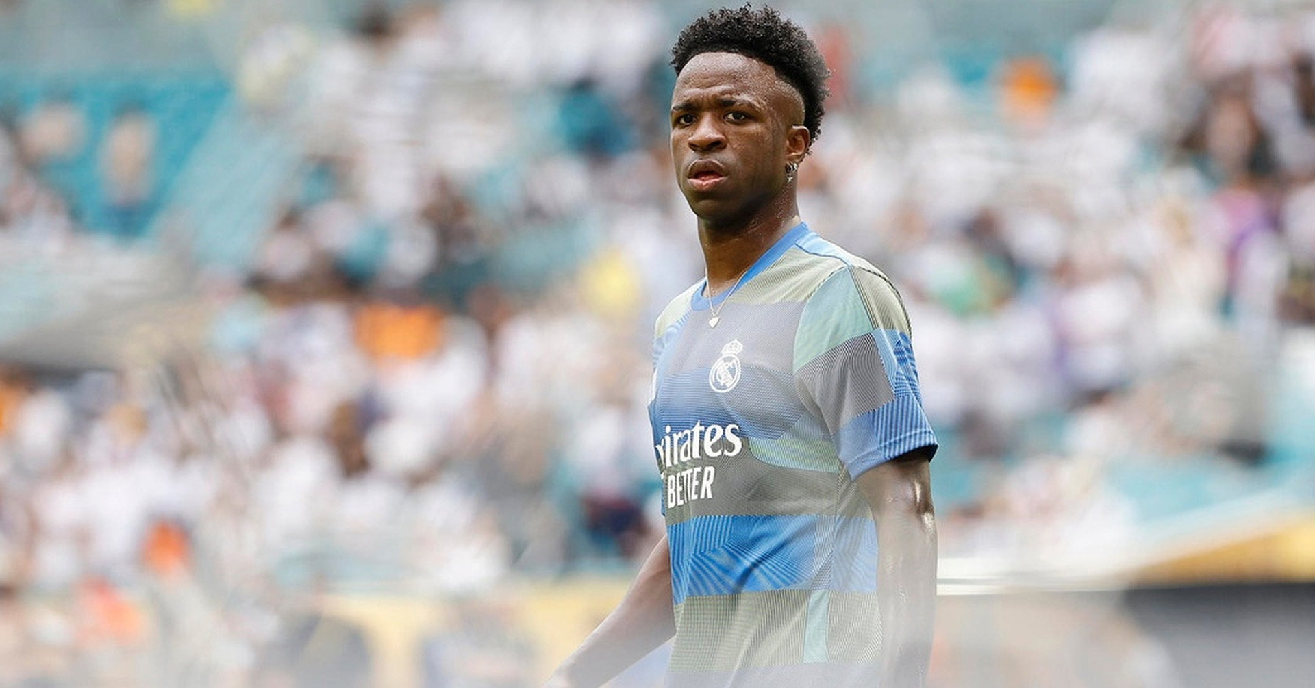 Real Madrid sẵn sàng bán Vinicius giá 350 triệu euro