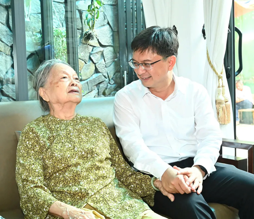 Bà Anh.jpg