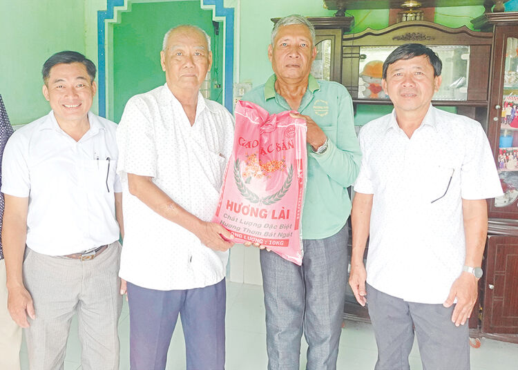 Hơn 20 năm làm việc nghĩa vì người nghèo