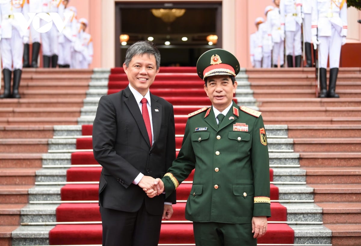 Bộ trưởng Phan Văn Giang và Bộ trưởng Chan Chun Sing