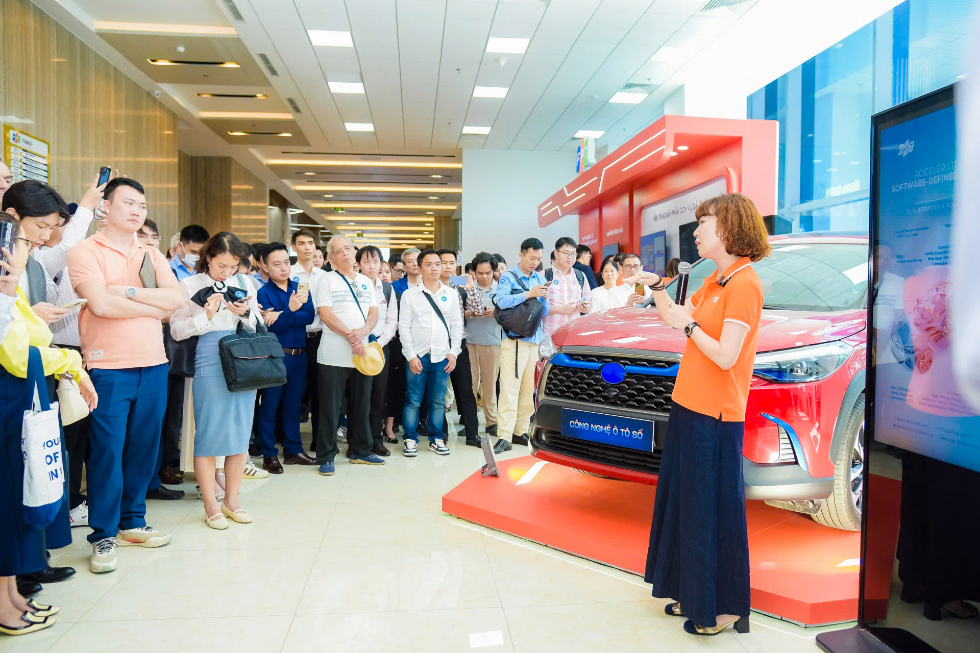 Xe tự lái