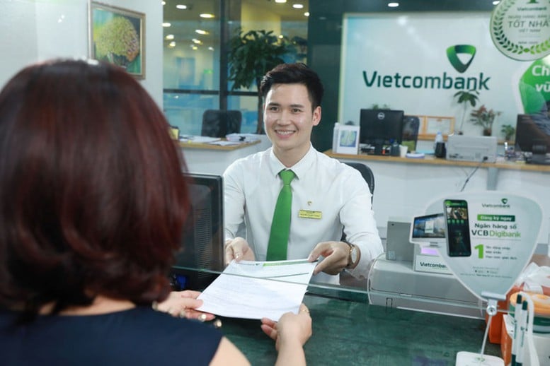 NHNN: Lãi suất tiền gửi duy trì ổn định, cho vay tiếp tục giảm- Ảnh 1.