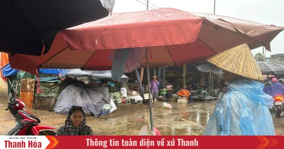 Bảo đảm nguồn cung hàng hóa mùa mưa bão