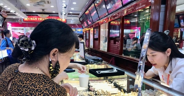 Sáng 22-7, giá vàng tăng mạnh lên mức cao nhất hơn 2 tháng qua