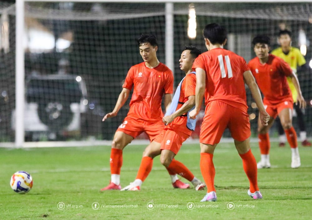 Hoàn tất khâu chuẩn bị, U23 Việt Nam sẵn sàng cho trận đấu với Campuchia - ảnh 2