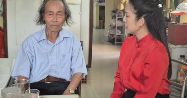 Ho Chi Minh City leaders visit and pay tribute to 3 artists