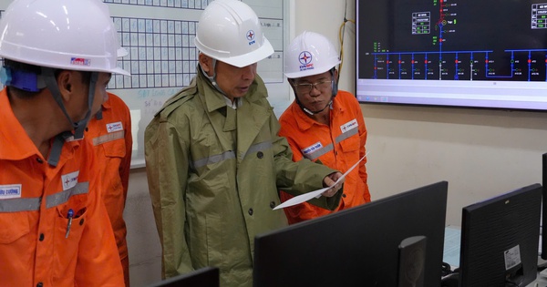 Điện lực miền Bắc chủ động triển khai phương án ứng phó với bão số 3 theo phương châm “4 tại chỗ”