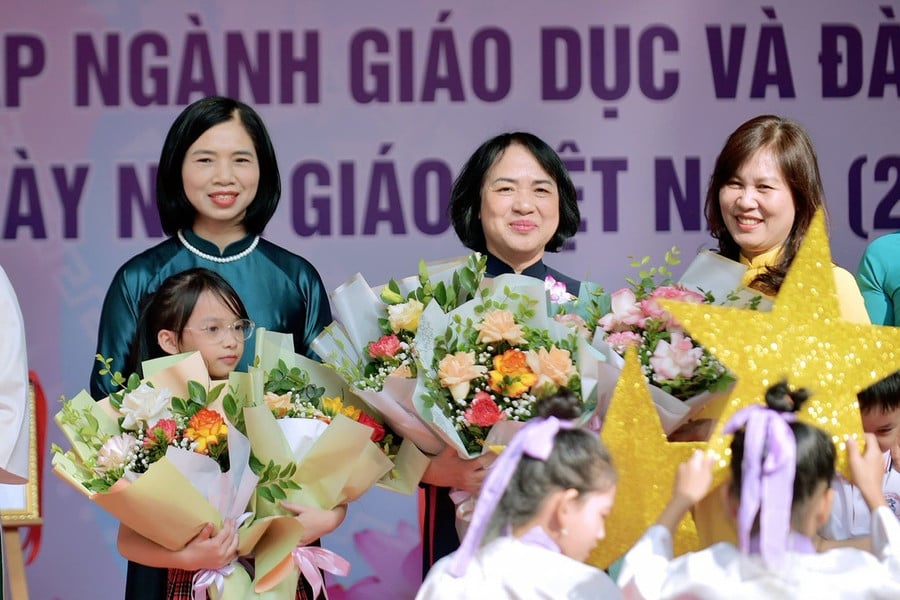 can-bo-giao-duc-cap-xa-lam-cong-tac-giao-duc-san-sang-dap-ung-1.jpg