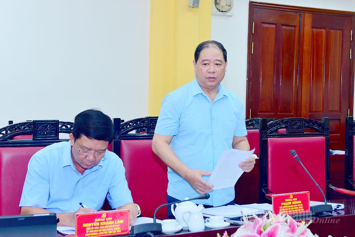  Đồng chí Phạm Hùng, Phó Trưởng ban Nội chính Tỉnh ủy, Uỷ viên Ban Chỉ đạo báo cáo đề xuất điều chỉnh chương trình kiểm tra, giám sát năm 2025 của Ban Chỉ đạo.