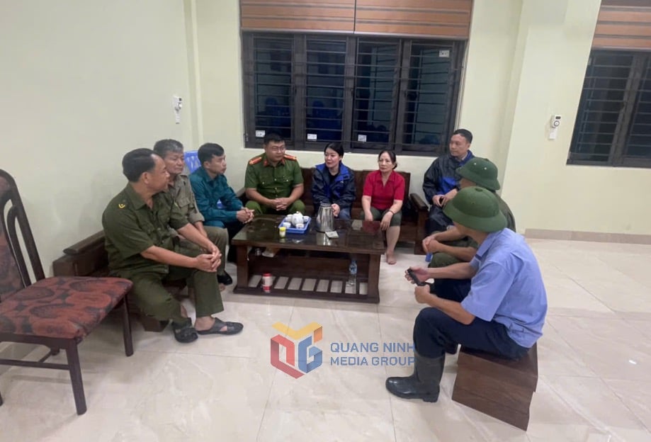 Phường Hà Tu duy trì ứng trực xuyên đêm.