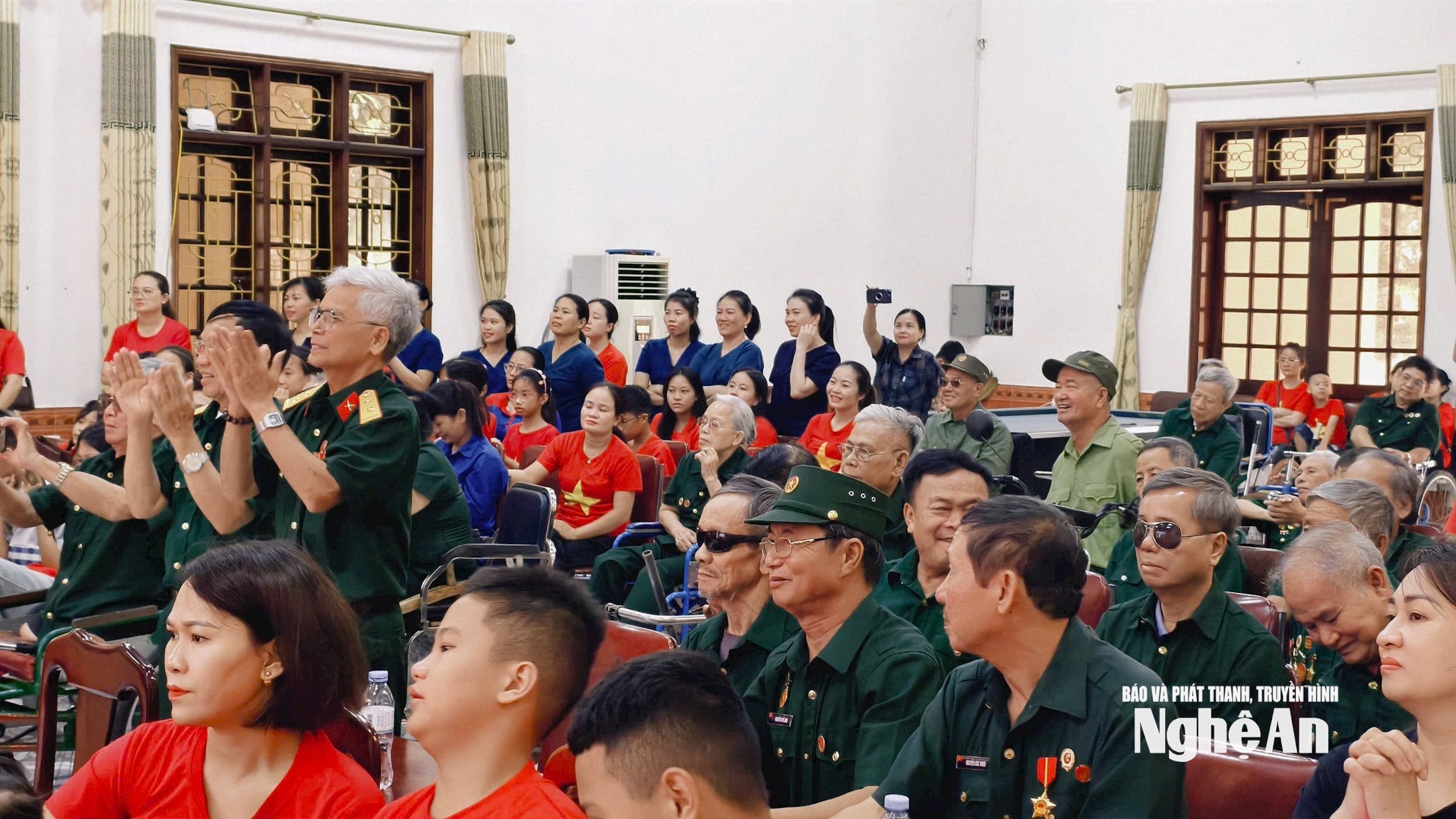 điều dưỡng thương binh Ảnh Diệp Thanh00000