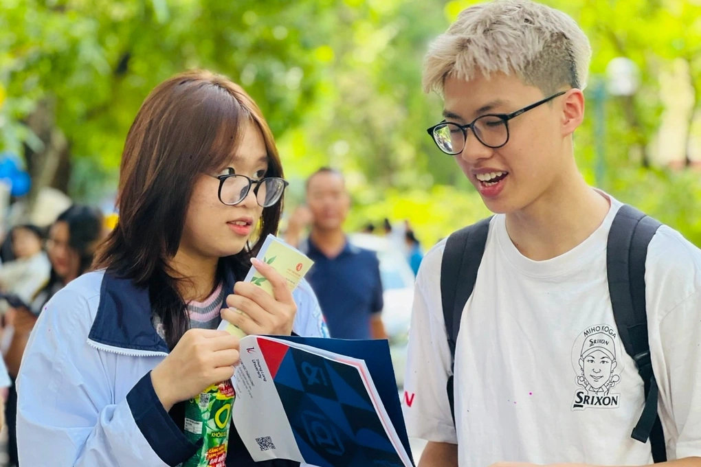 Đề tiếng Anh khó, điểm sàn Trường Đại học Ngoại ngữ giảm không phanh - 2