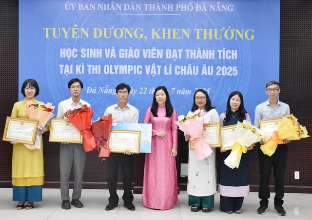 Đà Nẵng tuyên dương học sinh xuất sắc tại kỳ thi Olympic Vật lý châu Âu 2025 - Ảnh 2.