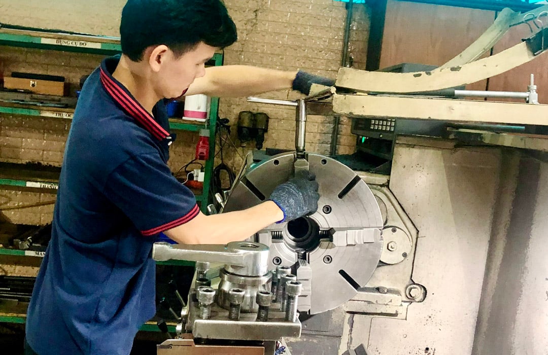 Bộ Tài chính đề xuất nâng mức giảm trừ gia cảnh lên tối đa 15,5 triệu đồng. Ảnh: LH