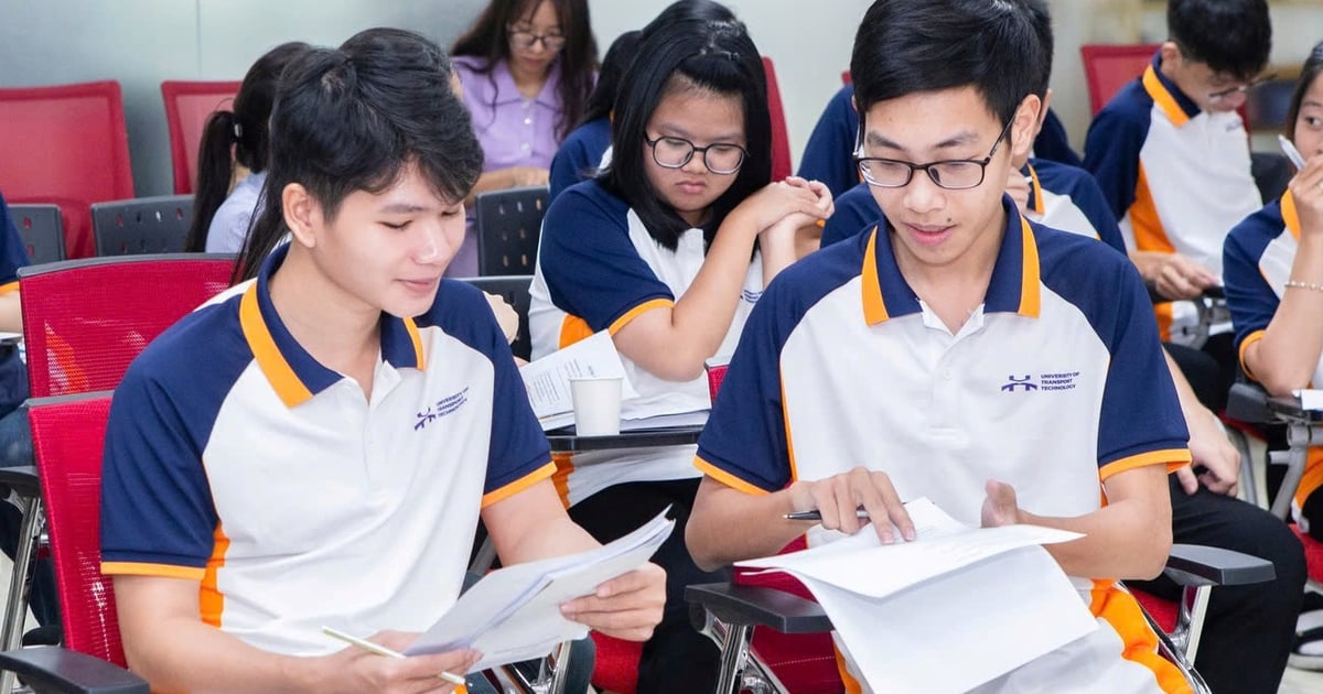 Floor score of University of Transport Technology from 16