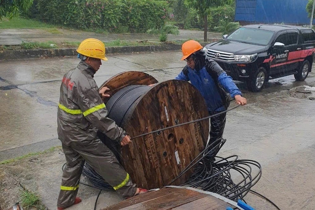 Trạm thu phát sóng di động trực chiến đảm bảo liên lạc xuyên bão - 1