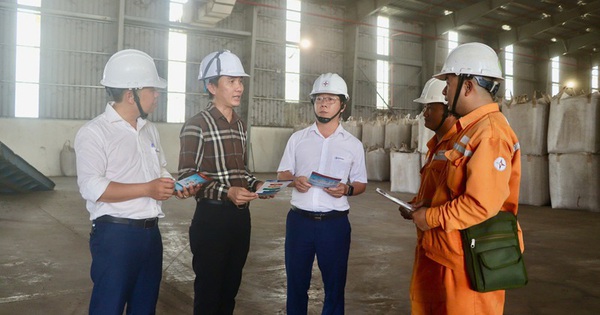 Lan tỏa văn hóa tiết kiệm điện từ những hành động thiết thực