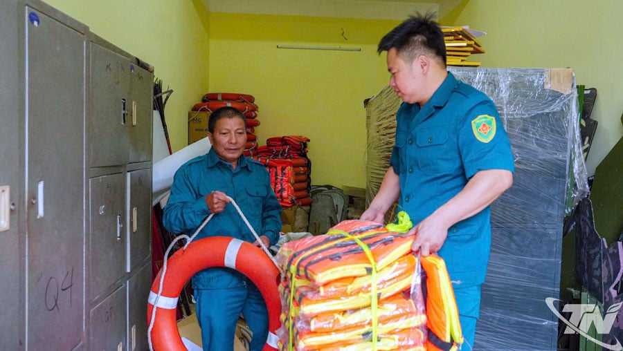 Lực lượng chức năng chuẩn bị đầy đủ phương tiện, trang thiết bị để phục vụ ứng cứu kịp thời các tình huống do thiên tai gây ra. ảnh: TL