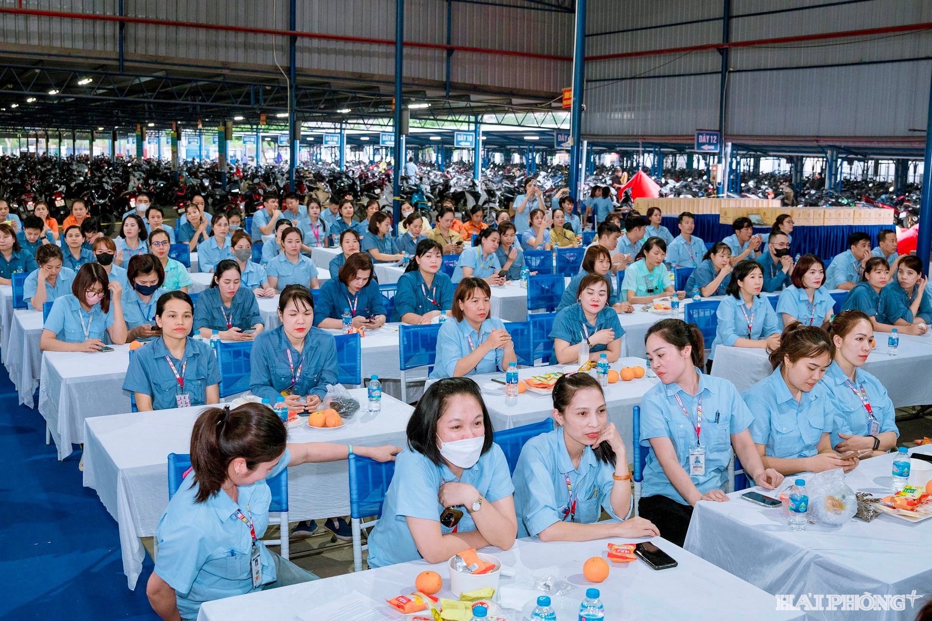 ក្រុមហ៊ុន Sumidenso Vietnam Co., Ltd. នៅសួនឧស្សាហកម្ម Dai An បានផ្តល់ឱ្យកម្មករប្រហែល 10,000 នាក់សម្រាកដើម្បីជៀសវាងព្យុះ (រូបថតផ្តល់ដោយរោងចក្រ)