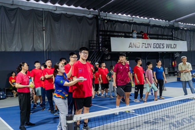 VIDEO: Ấm áp lớp học pickleball miễn phí cho trẻ tự kỷ, khuyết tật trí tuệ- Ảnh 6.