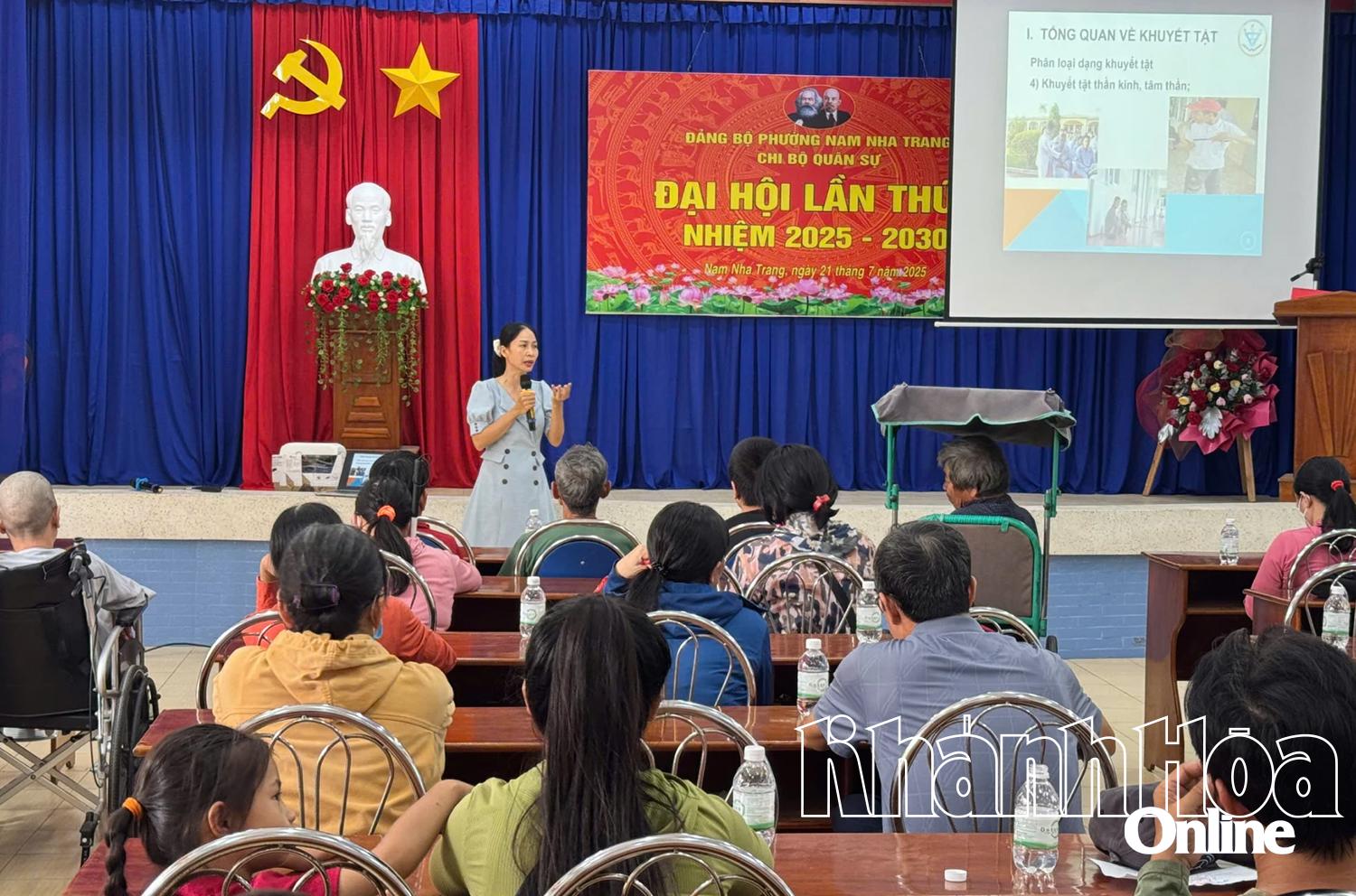 Tập huấn chăm sóc người khuyết tật.