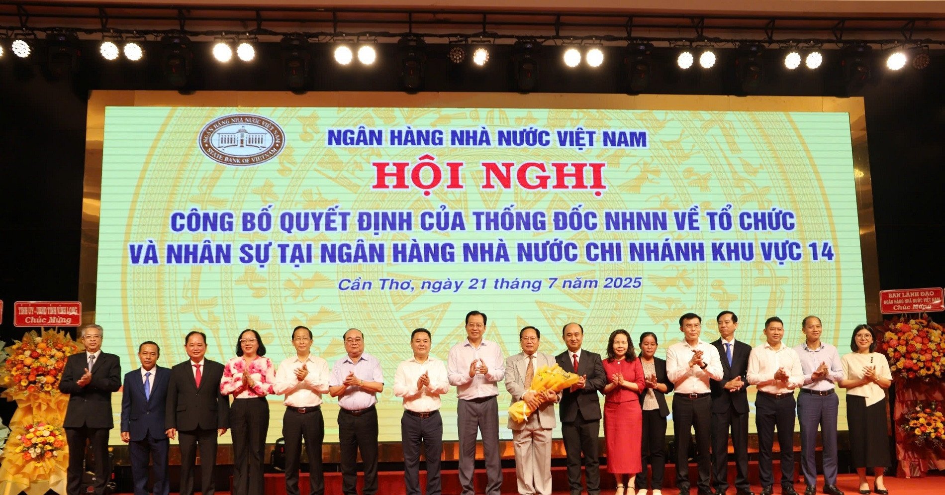 Công bố quyết định nhân sự và sắp xếp lại NHNN Chi nhánh Khu vực 14