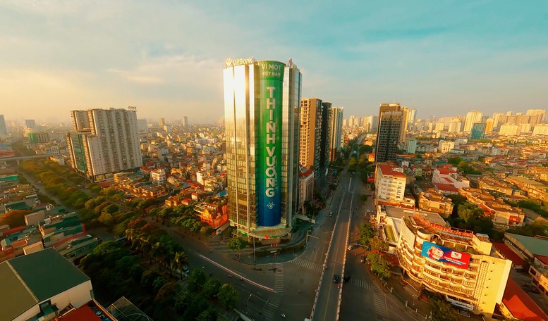 Tăng trưởng đồng bộ lượng và chất, tổng tài sản VPBank vượt mốc 1,1 triệu tỷ đồng- Ảnh 1.