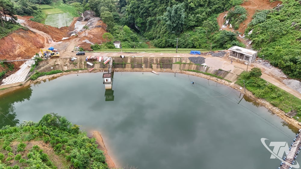Đơn vị thi công chuẩn bị vật tư, thiết bị sẵn sàng ứng phó sự cố tại công trình hồ Bản Chang.
