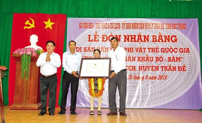 ថែរក្សាសិល្បៈរបាំ Ro Bam ក្នុងជីវិតសម័យទំនើប