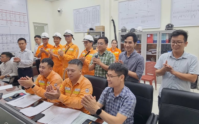Đóng điện dự án Trạm biến áp 500kV Vĩnh Yên và đường dây đấu nối- Ảnh 1.
