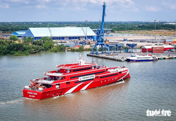 Tạm ngưng các tàu cao tốc đi Côn Đảo do ảnh hưởng bão số 3- Ảnh 1.