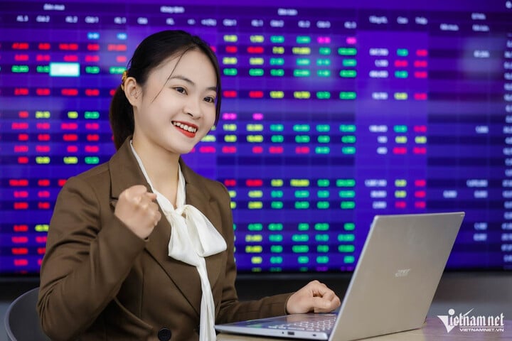 Bộ Tài chính đề xuất áp thuế 20% trên lãi bán chứng khoán trong kỳ tính thuế theo năm. Ảnh: Hoàng Hà