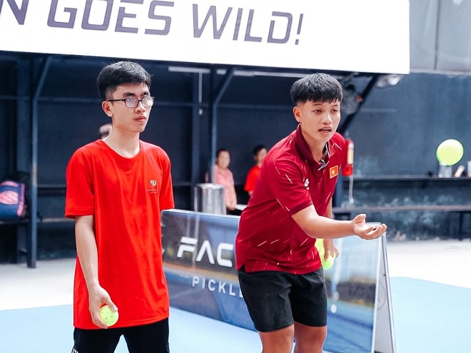 VIDEO: Ấm áp lớp học pickleball miễn phí cho trẻ tự kỷ, khuyết tật trí tuệ- Ảnh 7.