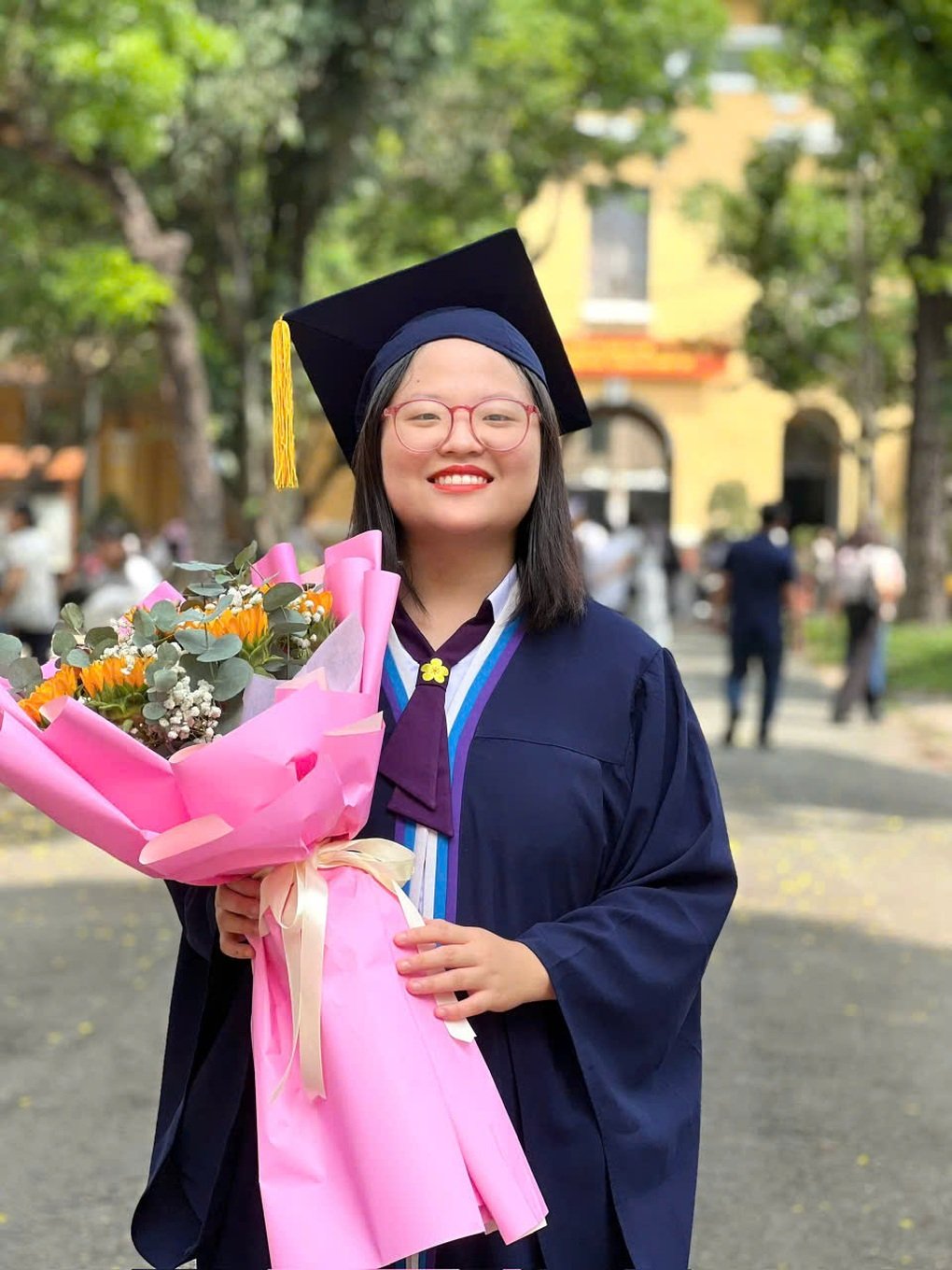 Nữ sinh lớp Tích hợp đạt điểm 10 tiếng Anh tốt nghiệp: Học từ chính thầy cô - 1
