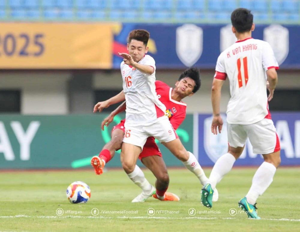 U23 Viet Nam vs U23 Lao 4.jpg