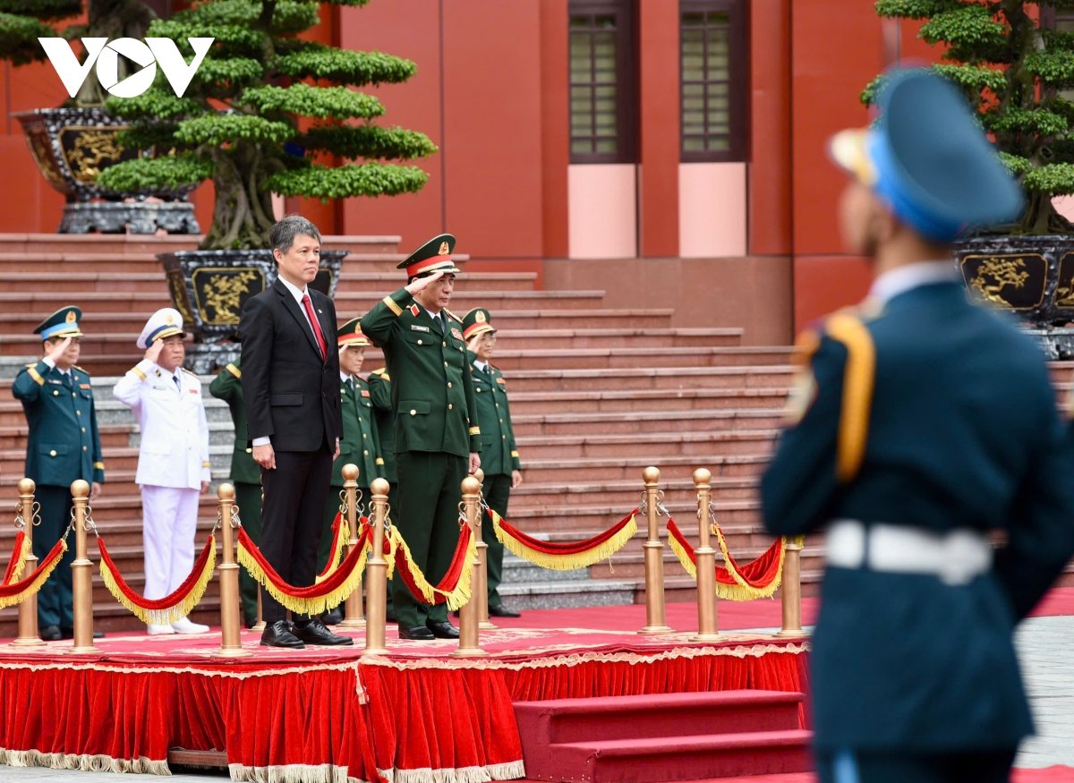 Đại tướng Phan Văn Giang chủ trì lễ đón Bộ trưởng Bộ Quốc phòng Singapore Chan Chun Sing