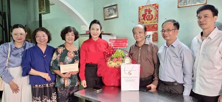 nghệ sĩ - Ảnh 1.