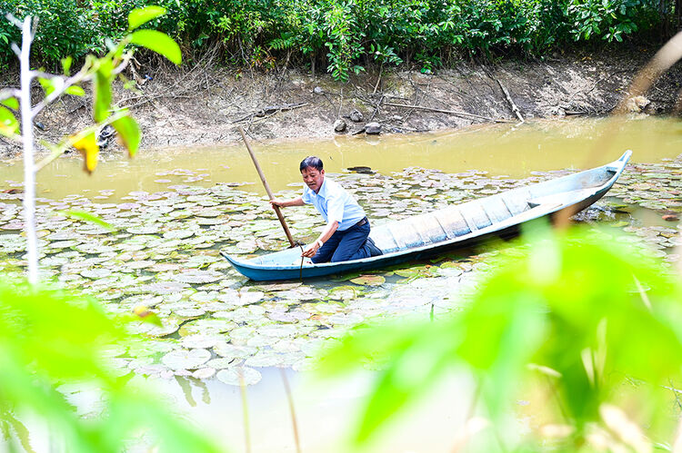 សមាជិក​គណបក្ស​ចាស់​ជរា​ទុក​ជា​ឧទាហរណ៍