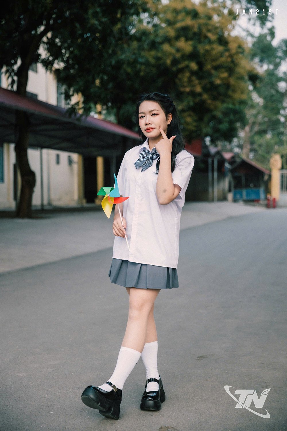 Em Dương Thu Giang, lớp 12C11 Trường THPT Sông Công, đạt tổng điểm 4 môn là 36,75 điểm, trở thành thí sinh có điểm tốt nghiệp THPT cao nhất tỉnh Thái Nguyên.